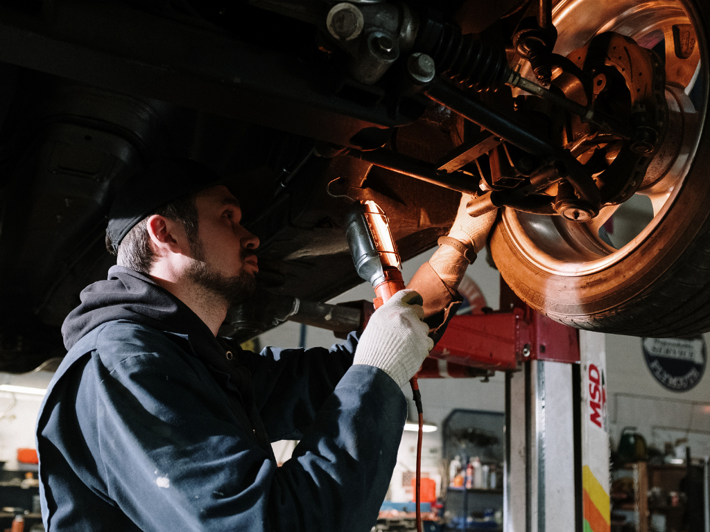 this image shows mobile truck repair in Vancouver, British Columbia